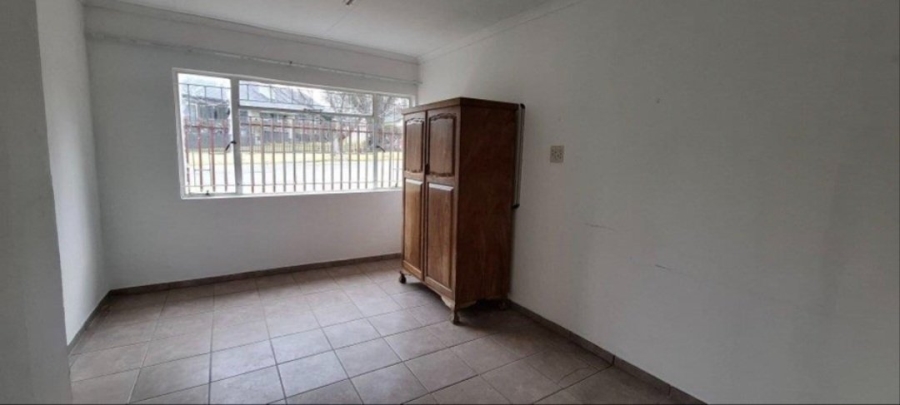 6 Bedroom Property for Sale in Ficksburg Free State